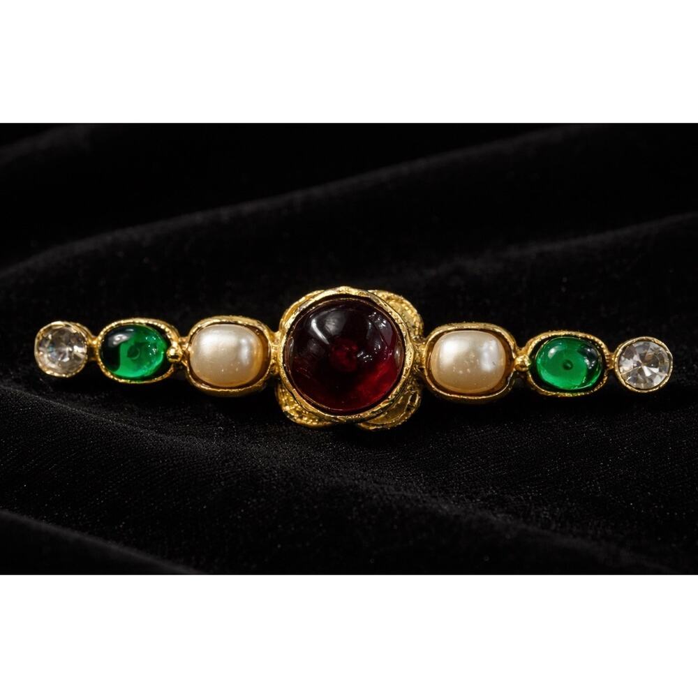 Vintage CHANEL 1986 Gripoix Glass Cabochon Bar Brooch Pearl Green CC Logo - Picture 3 of 14